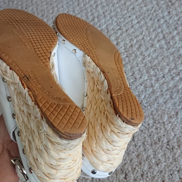 Stuart Weitzman white leather peep toe wedges size 6.5N - Picture 12 of 14